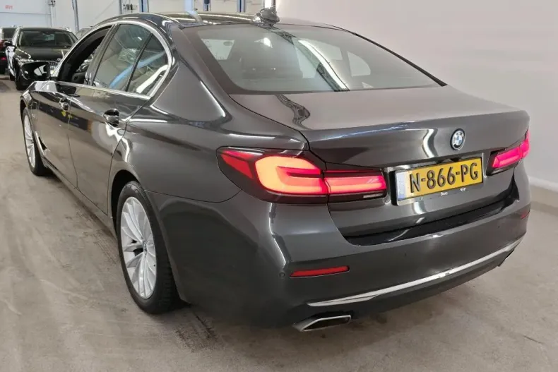 BMW Seria 5 din 2021 cu 76.932 km - oferta BMW162970 - foto 3