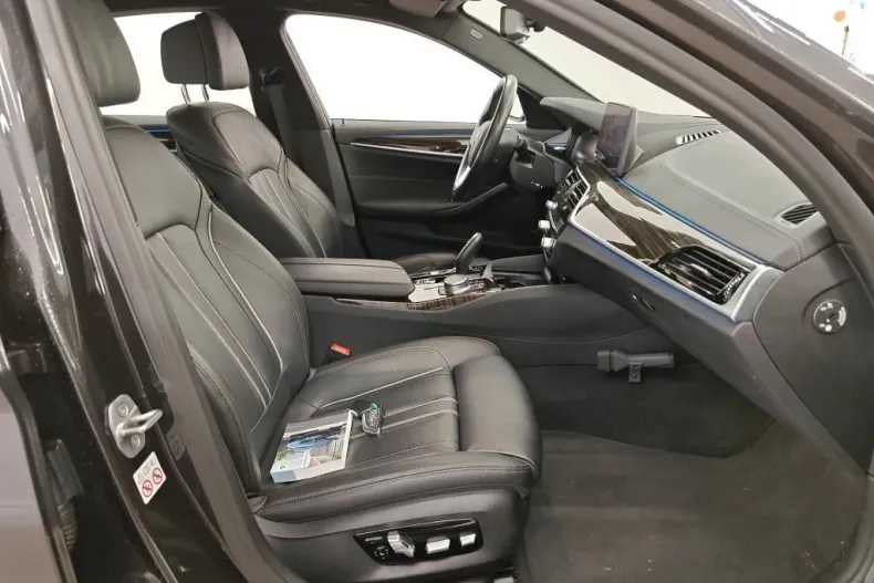 BMW Seria 5 din 2021 cu 76.932 km - oferta BMW162970 - foto 8