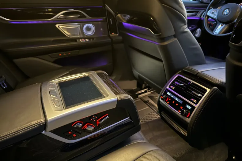 BMW Seria 7 din 2021 cu 45.509 km - oferta BMW162976 - foto 15