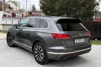 Volkswagen Touareg din 2021 cu 59.089 km - oferta VOL162977 - foto 2