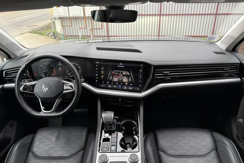 Volkswagen Touareg din 2021 cu 59.089 km - oferta VOL162977 - foto 5
