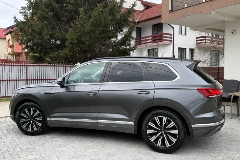 Volkswagen Touareg din 2021 cu 59.089 km - oferta VOL162977 - foto 11
