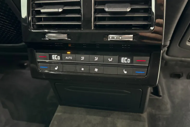 Volkswagen Touareg din 2021 cu 59.089 km - oferta VOL162977 - foto 20