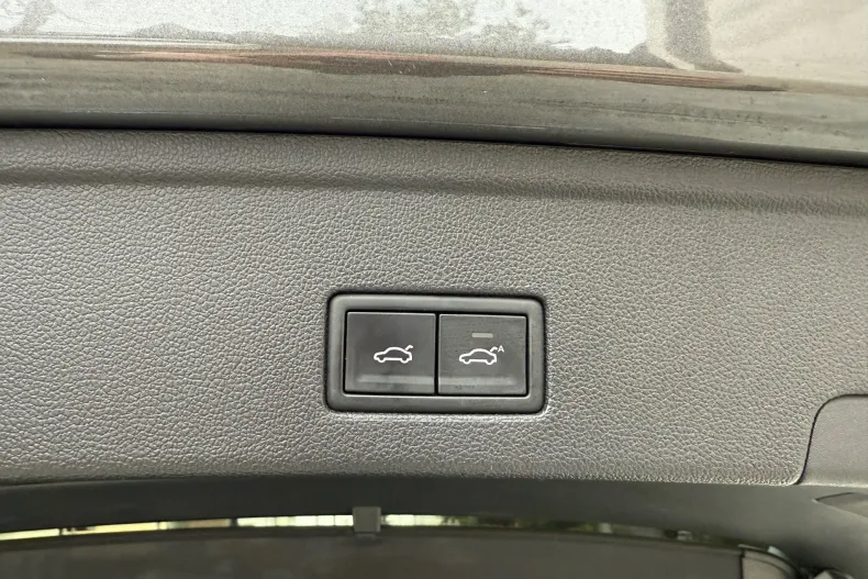 Volkswagen Touareg din 2021 cu 59.089 km - oferta VOL162977 - foto 21