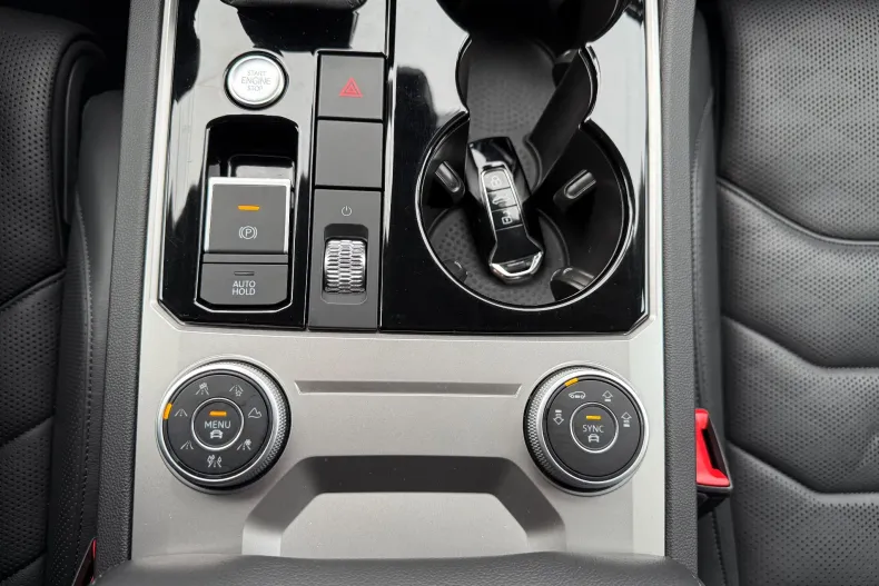 Volkswagen Touareg din 2021 cu 59.089 km - oferta VOL162977 - foto 26