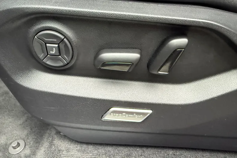 Volkswagen Touareg din 2021 cu 59.089 km - oferta VOL162977 - foto 28