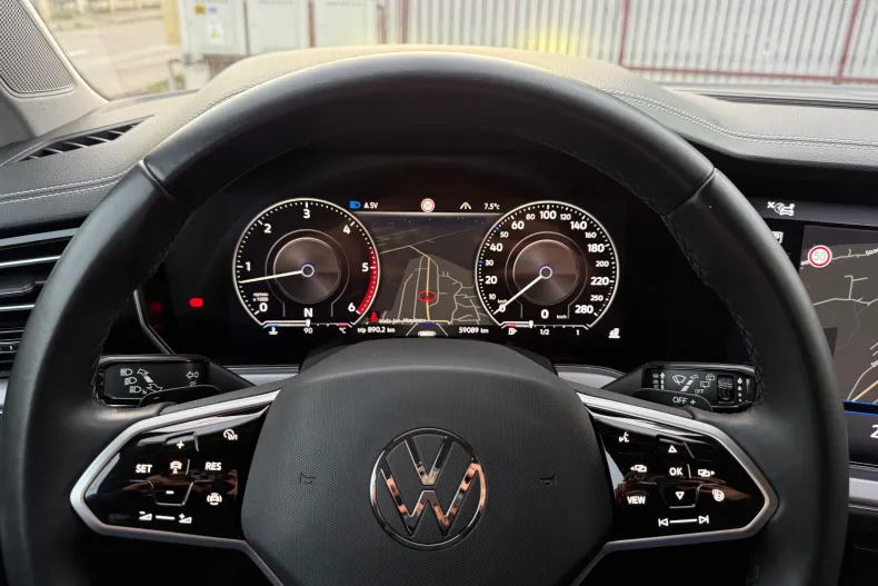 Volkswagen Touareg din 2021 cu 59.089 km - oferta VOL162977 - foto 31