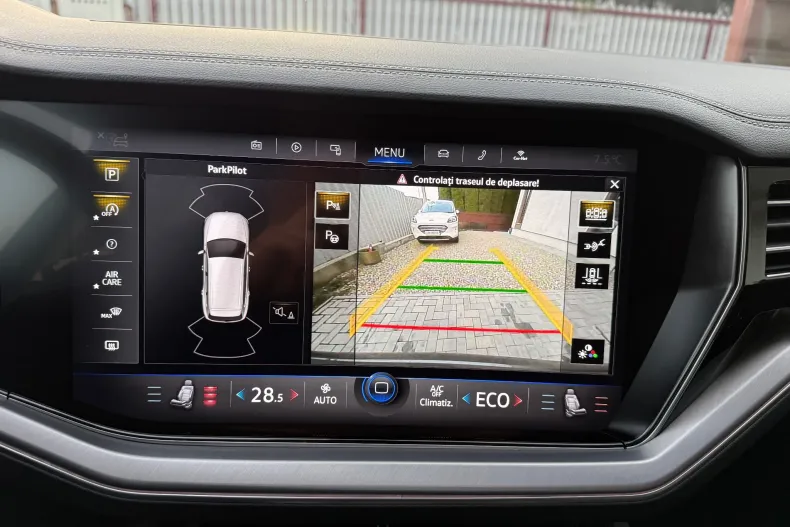 Volkswagen Touareg din 2021 cu 59.089 km - oferta VOL162977 - foto 32