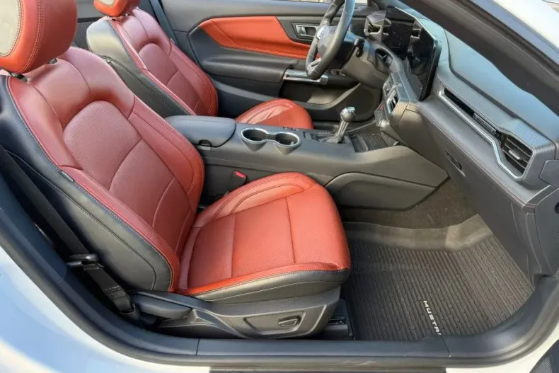 Ford Mustang din 2024 cu 17.200 km - oferta FOR162984 - foto 12