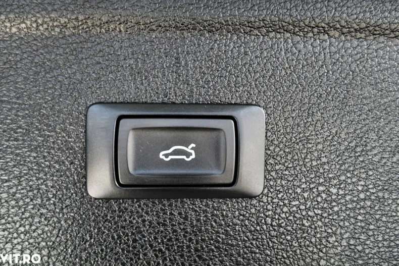 Audi Q5 din 2021 cu 93.400 km - oferta AUD162996 - foto 36