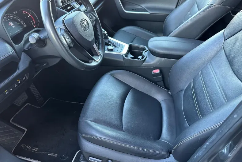 Toyota RAV4 din 2021 cu 125.236 km - oferta TOY162997 - foto 13