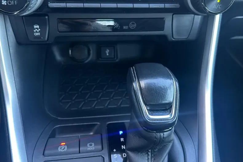 Toyota RAV4 din 2021 cu 103.100 km - oferta TOY162998 - foto 13