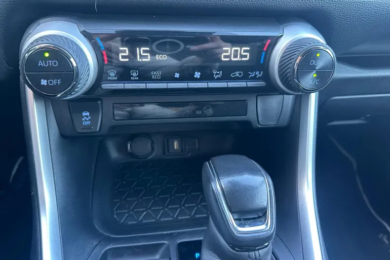 Toyota RAV4 din 2022 cu 119.154 km - oferta TOY162999 - foto 9