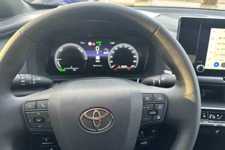 Toyota C-HR din 2025 cu 3 km - oferta TOY163000 - foto 12