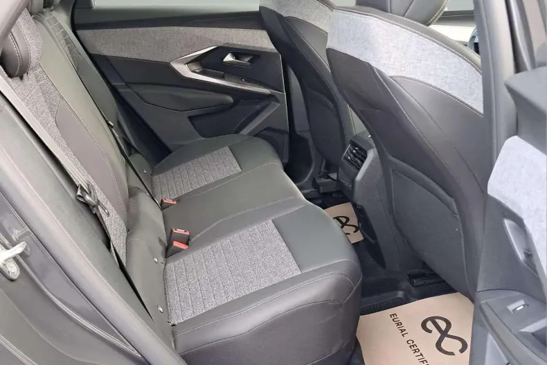 Peugeot 3008 din 2025 cu 8.531 km - oferta PEU163002 - foto 11