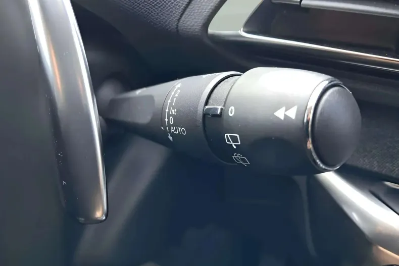 Peugeot 3008 din 2022 cu 85.766 km - oferta PEU163004 - foto 17