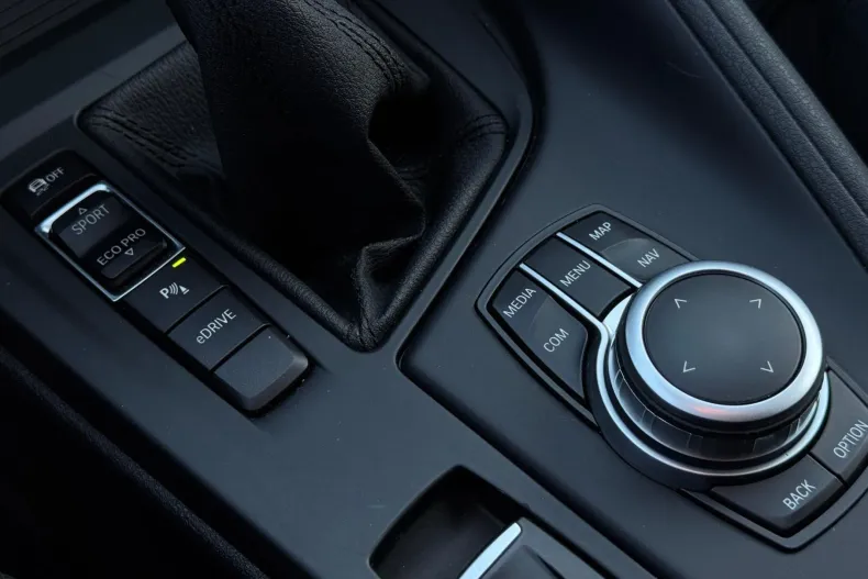 BMW X1 din 2020 cu 175.895 km - oferta BMW163010 - foto 24