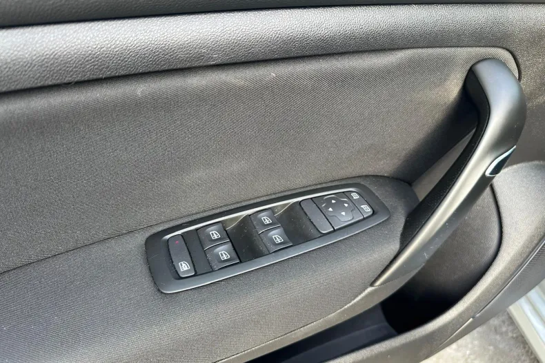 Renault Megane din 2021 cu 79.698 km - oferta REN163016 - foto 14