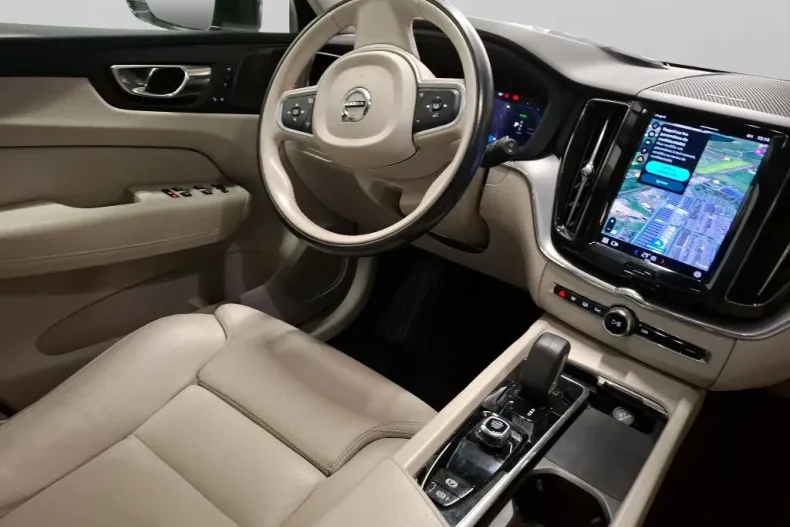 Volvo XC60 din 2022 cu 77.203 km - oferta VOL163021 - foto 2