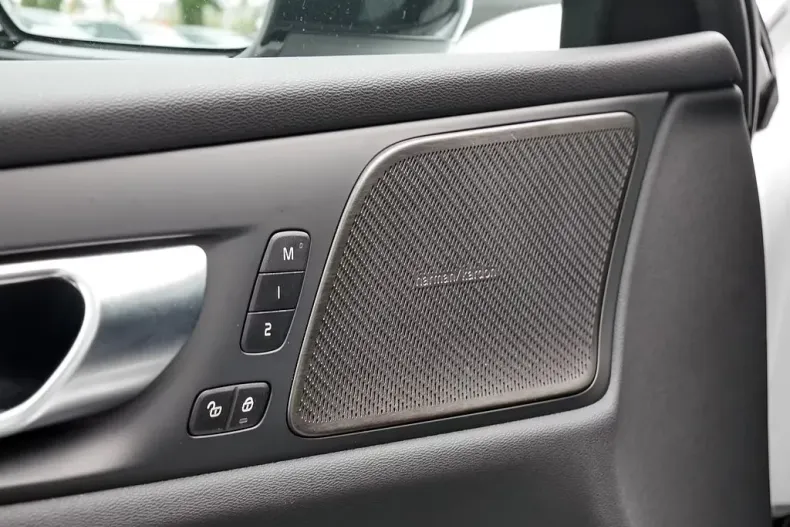 Volvo S60 din 2024 cu 19.499 km - oferta VOL163022 - foto 11