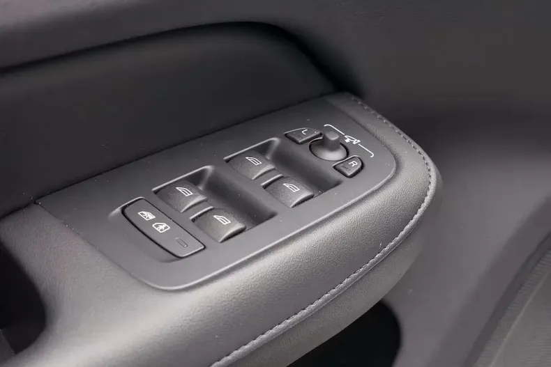 Volvo S60 din 2024 cu 19.499 km - oferta VOL163022 - foto 13