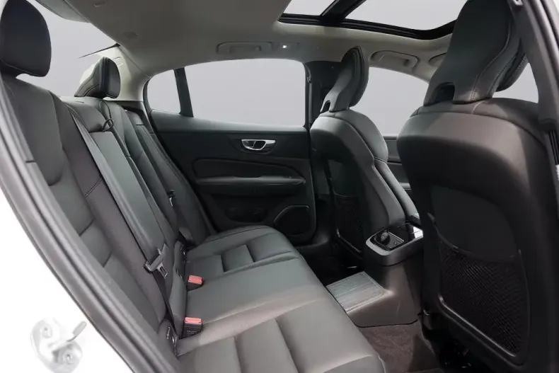 Volvo S60 din 2024 cu 19.499 km - oferta VOL163022 - foto 16