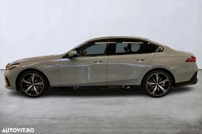 BMW Seria 5 din 2025 cu 5.600 km - oferta BMW163033 - foto 9