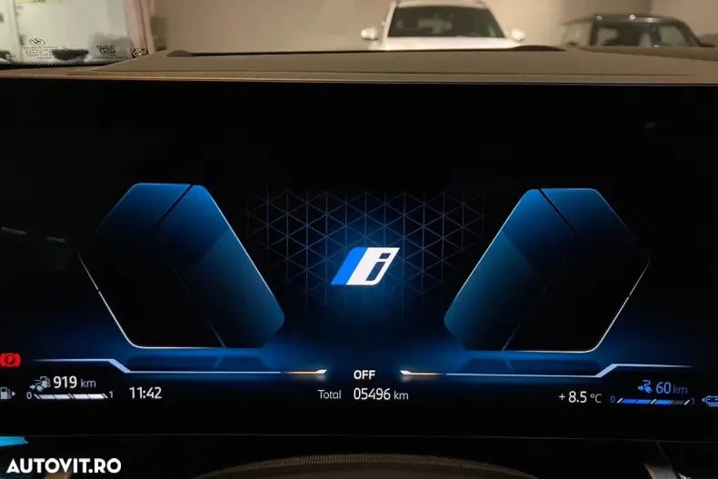 BMW Seria 5 din 2025 cu 5.600 km - oferta BMW163033 - foto 14