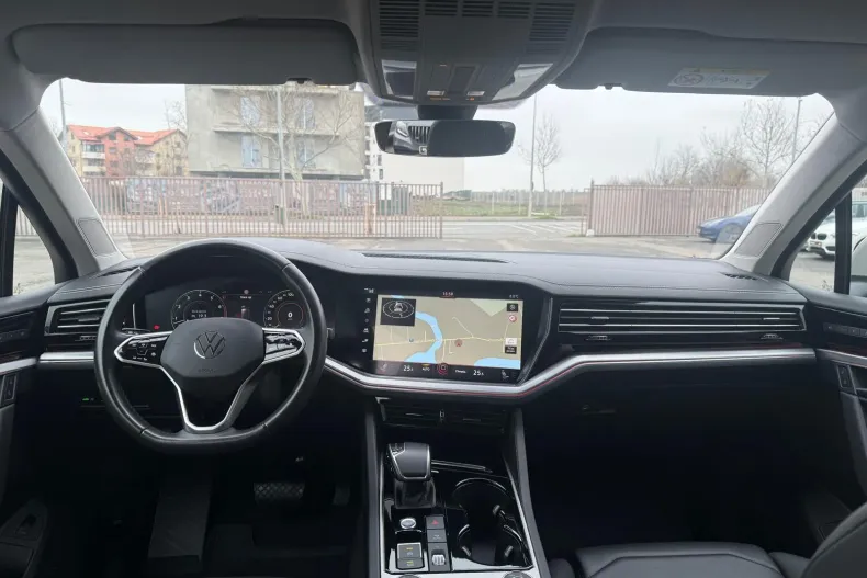 Volkswagen Touareg din 2022 cu 69.991 km - oferta VOL163042 - foto 4