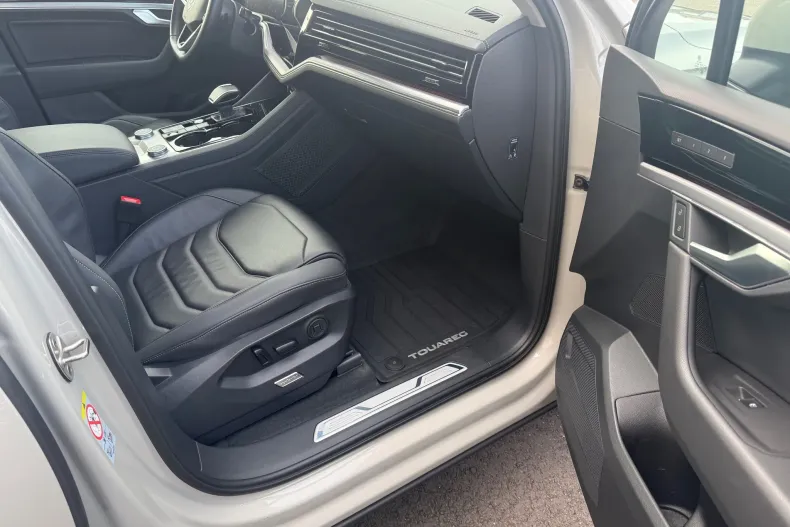 Volkswagen Touareg din 2022 cu 69.991 km - oferta VOL163042 - foto 10