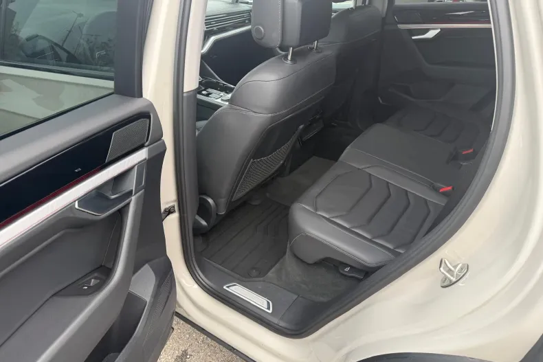 Volkswagen Touareg din 2022 cu 69.991 km - oferta VOL163042 - foto 13