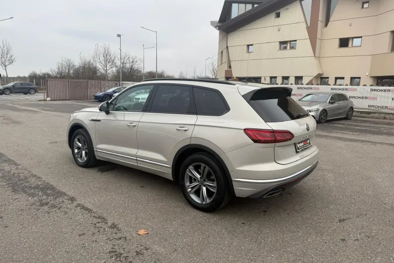 Volkswagen Touareg din 2022 cu 69.991 km - oferta VOL163042 - foto 15