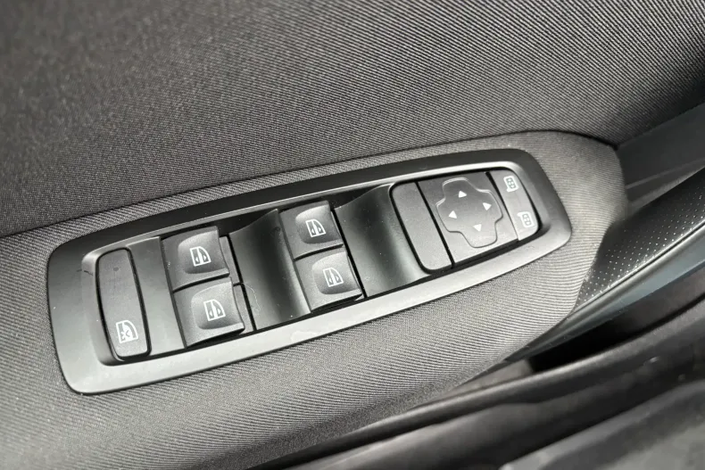 Renault Megane din 2022 cu 76.100 km - oferta REN163046 - foto 17