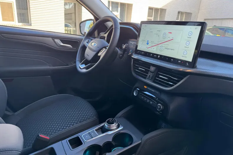 Ford Kuga din 2025 cu 1 km - oferta FOR163051 - foto 10