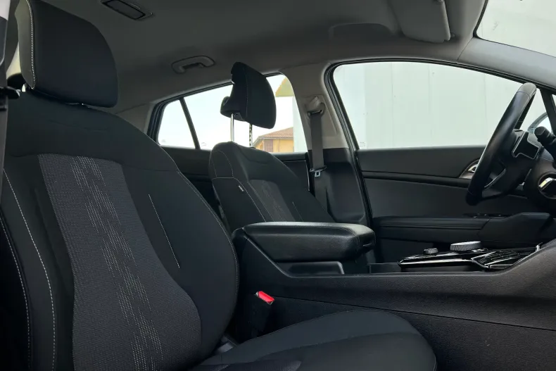 Kia Sportage din 2023 cu 147.000 km - oferta KIA163054 - foto 8