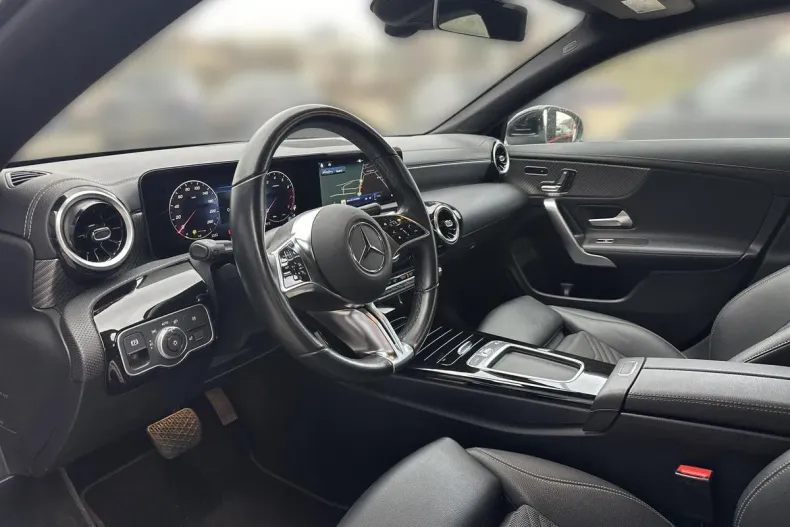 Mercedes-Benz CLA din 2023 cu 43.555 km - oferta MER163064 - foto 9