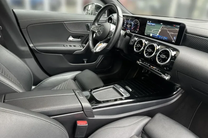 Mercedes-Benz CLA din 2023 cu 43.555 km - oferta MER163064 - foto 12