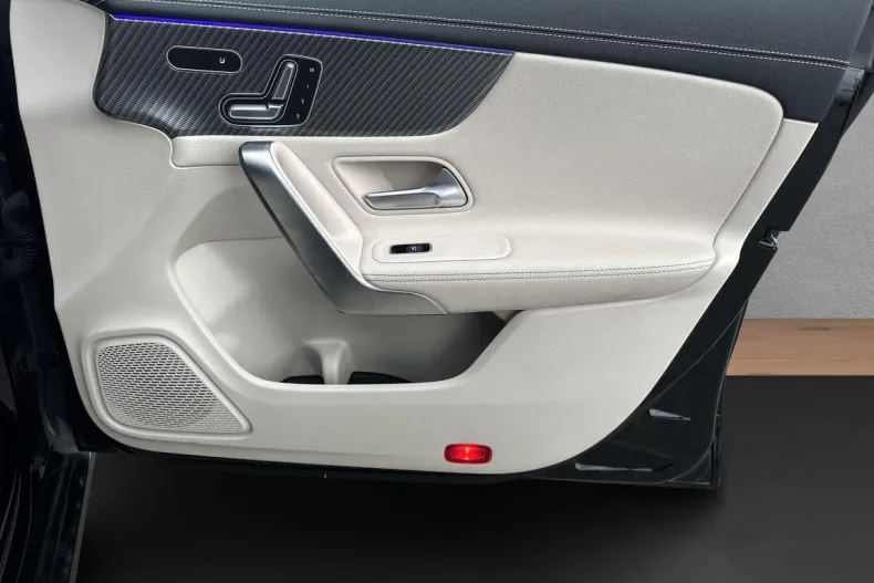 Mercedes-Benz CLA din 2023 cu 71.809 km - oferta MER163065 - foto 9