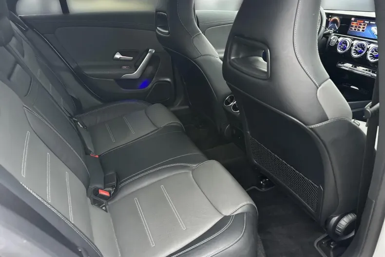 Mercedes-Benz CLA din 2022 cu 38.624 km - oferta MER163066 - foto 12