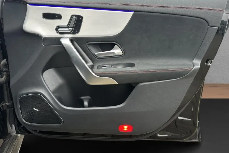 Mercedes-Benz CLA din 2022 cu 31.794 km - oferta MER163067 - foto 9