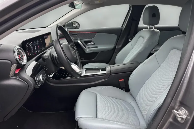 Mercedes-Benz A din 2023 cu 40.734 km - oferta MER163075 - foto 13