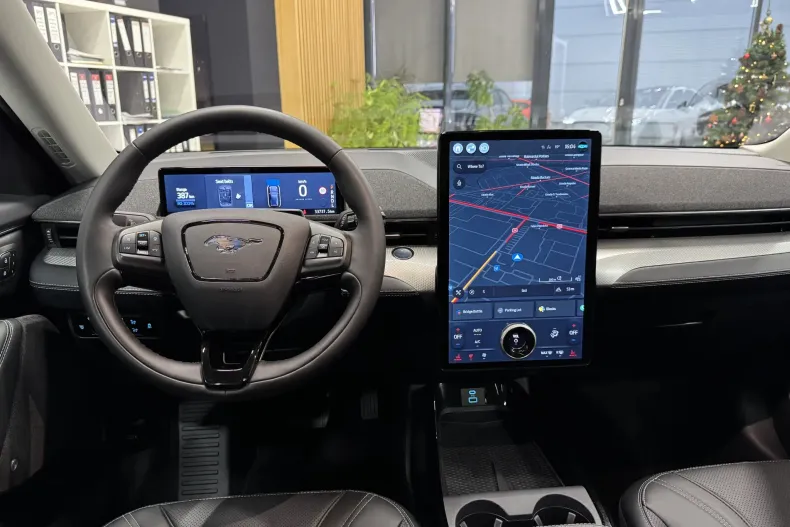 Ford Mustang Mach-E din 2023 cu 33.700 km - oferta FOR163081 - foto 10