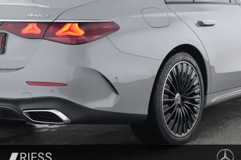 Mercedes-Benz E 400 din 2024 cu 31.240 km - oferta MER163089 - foto 4