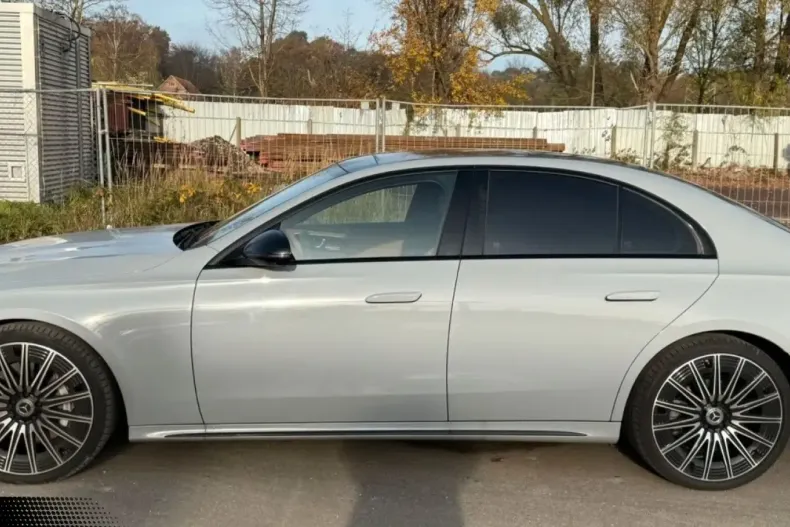 Mercedes-Benz E 220 din 2024 cu 13.000 km - oferta MER163092 - foto 3