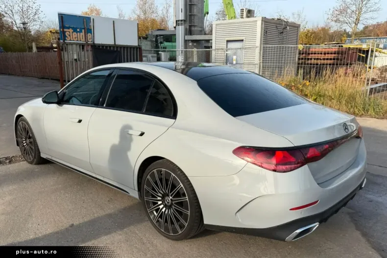 Mercedes-Benz E 220 din 2024 cu 13.000 km - oferta MER163092 - foto 4