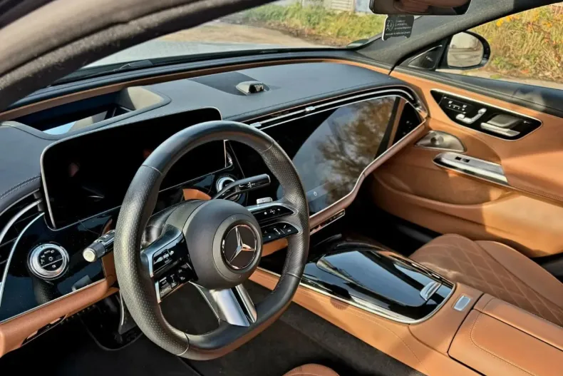 Mercedes-Benz E 220 din 2024 cu 13.000 km - oferta MER163092 - foto 12