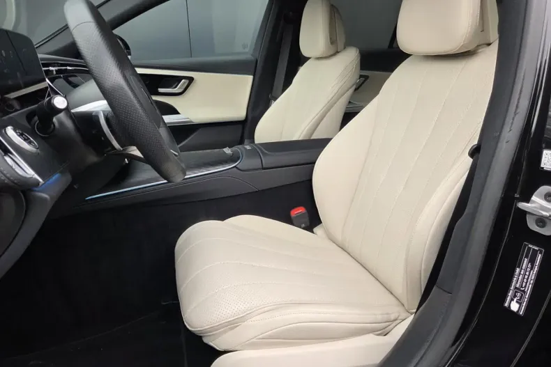 Mercedes-Benz E 300 din 2025 cu 12.500 km - oferta MER163095 - foto 2