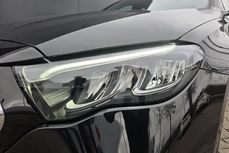 Mercedes-Benz E 300 din 2025 cu 12.500 km - oferta MER163095 - foto 8