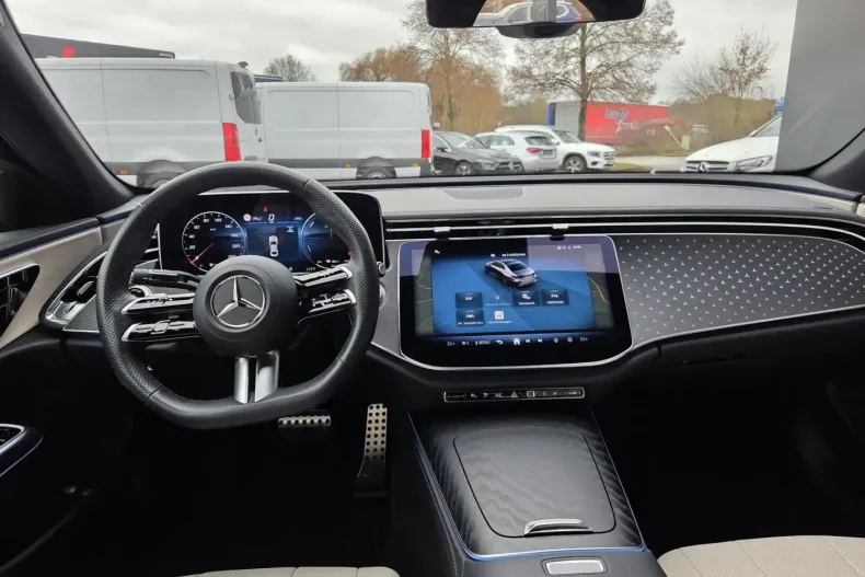 Mercedes-Benz E 300 din 2025 cu 12.500 km - oferta MER163095 - foto 18