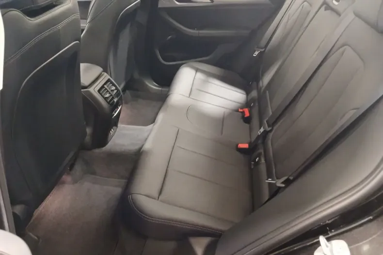 BMW X3 din 2022 cu 52.536 km - oferta BMW163098 - foto 11